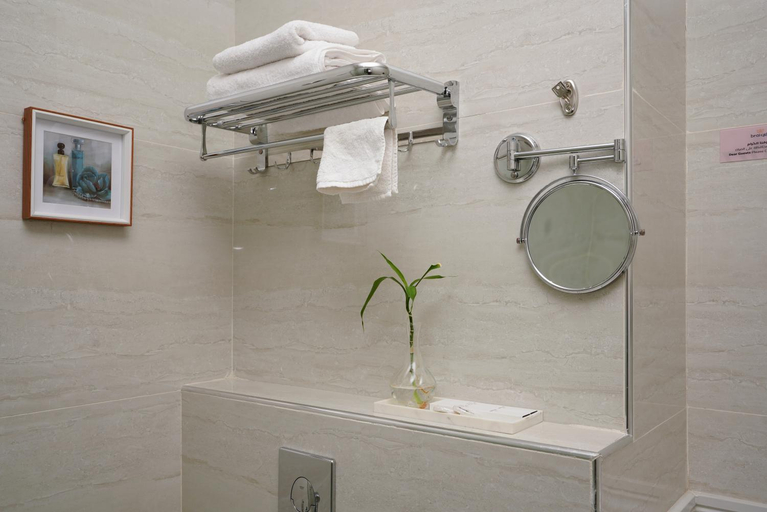 Bathroom 4, BRAI HOTEL