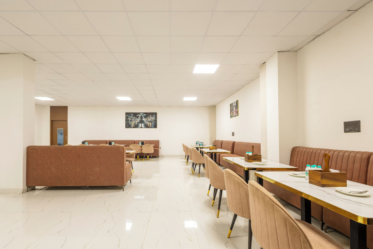 Restaurant 4, Treebo Accent Park and  Banquet, Gautam Buddha Nagar