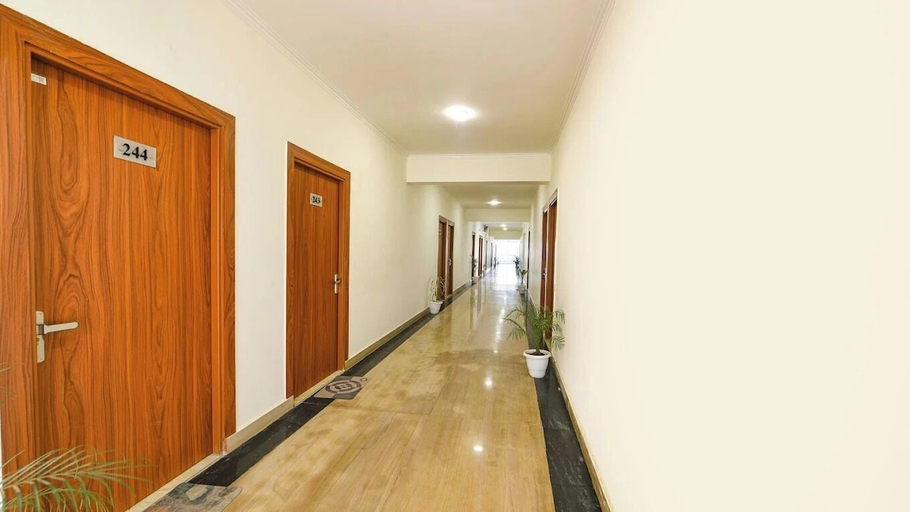 Interior 5, Hotel Golden Petals, Gautam Buddha Nagar