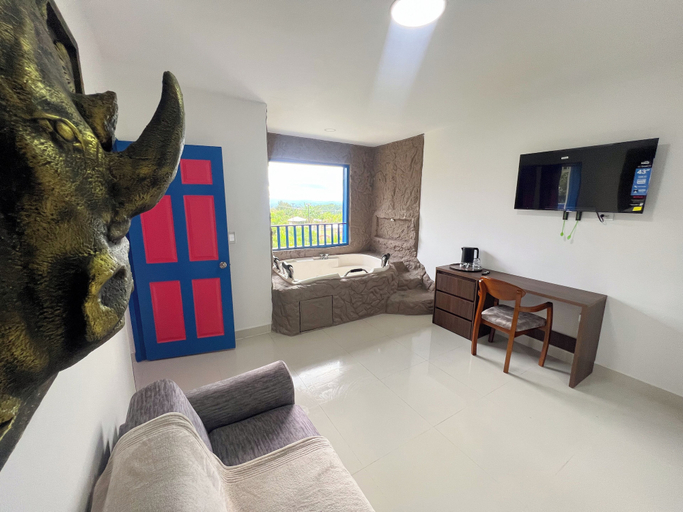 Living area 4, MAHAWI RESORT, Calarcá