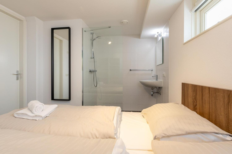 Bedroom 2, Welcome in - Strandvilla's dichtbij het strand - Vakantiepark Zonnedorp Renesse, Schouwen-Duiveland