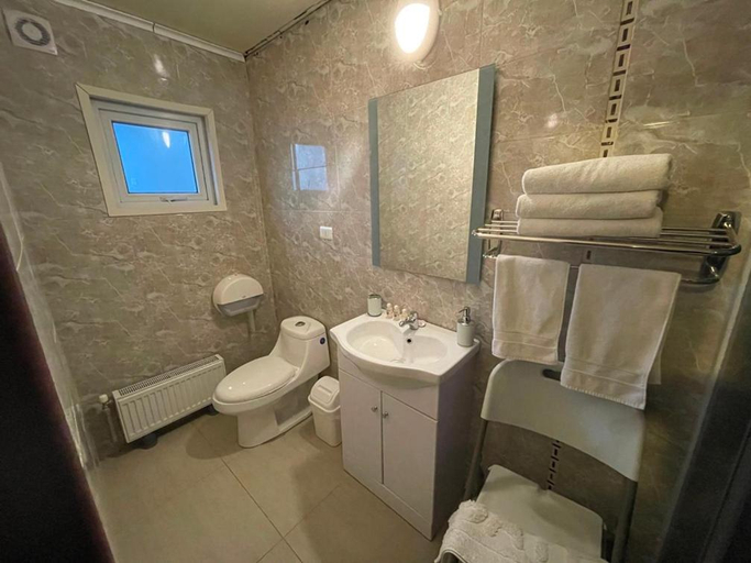 Bathroom, Hotel Estacion Nautica - Aeropuerto, Magallanes