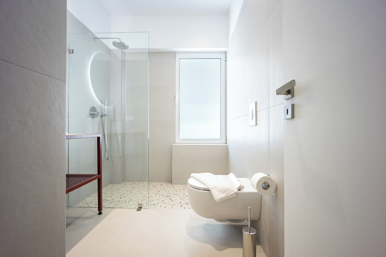 Bathroom 4, Arches Apartments, Attica