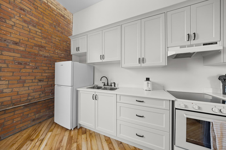 Kitchen 4, Tri Century Mill Suites, Lanark