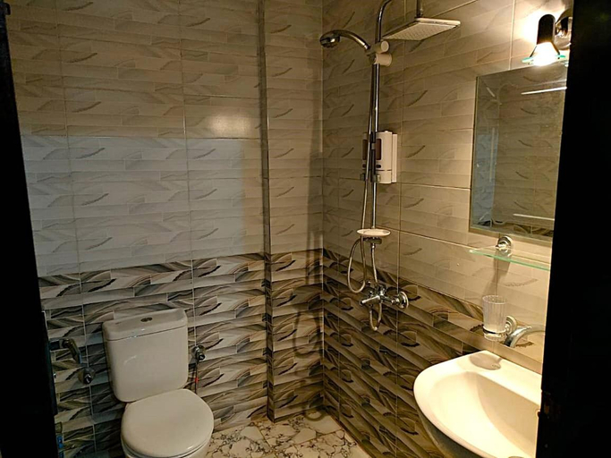 Bathroom 3, Casablanca guest house᭄ꦿ, Luxor