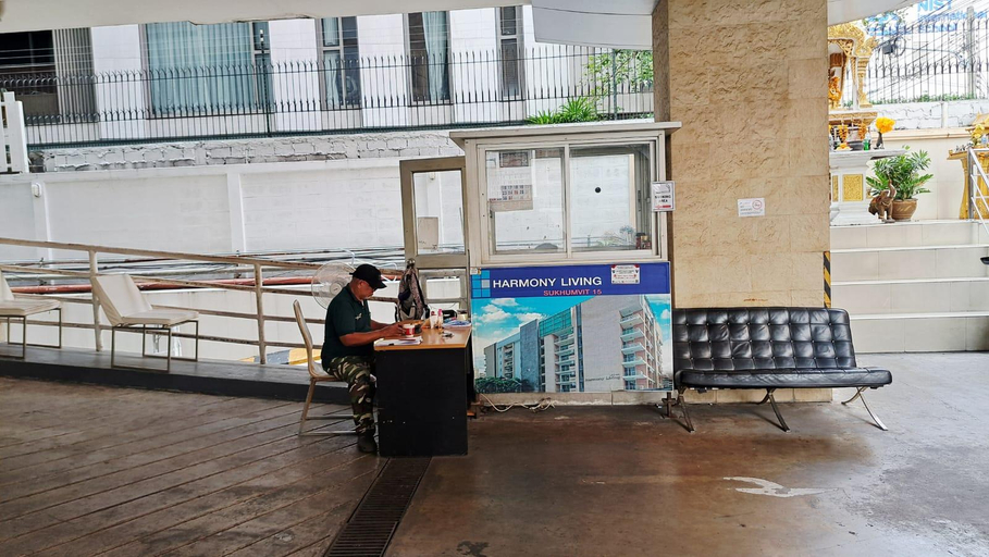 Others 3, Sukhumvit Apartments, Wattana