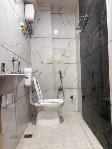 Bathroom 5, Hotel Sawai View, Sawai Madhopur