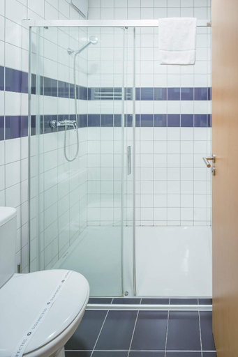 Bathroom 4, Blue Orange Resort, Praha 8