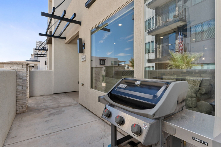 Property grounds 4, Lula Inez Game Paradise 4 Bedroom Townhouse, Washington