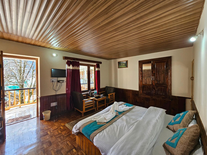 Bedroom 2, Purnima Little Italy, Kullu