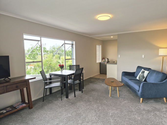Living area 4, Centrally located Hilltop Apartment, Kaikoura