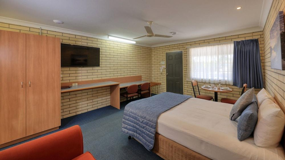 Bedroom, Riverland Motor Inn, Balonne