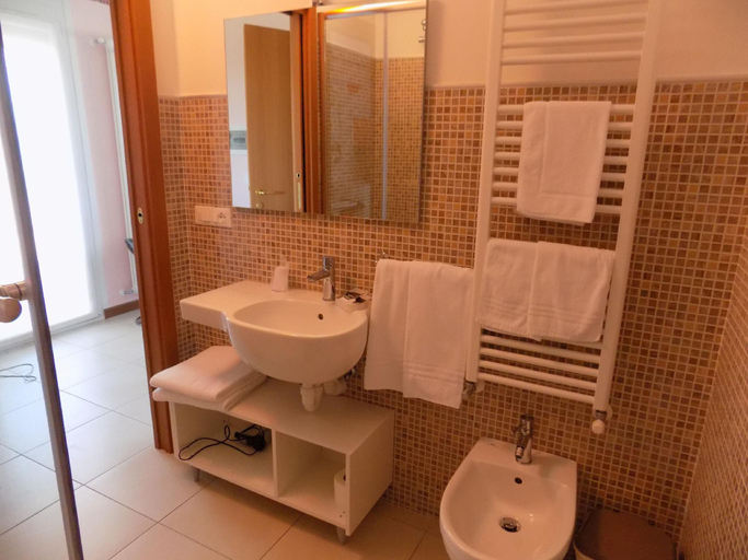 Bathroom, Hotel Residence Sole, Pordenone