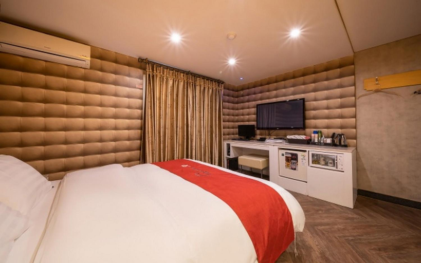Bedroom 4, R Hotel, Gyeyang