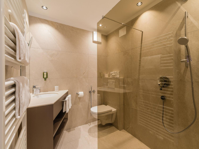 Bathroom 4, Garni Zimmerhofer, Bolzano