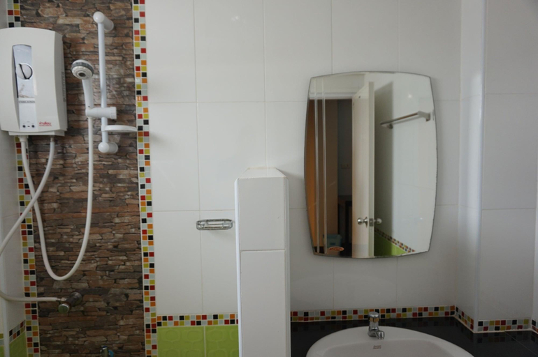 Bathroom 3, MT Place Sakon Nakhon, Muang Sakon Nakhon