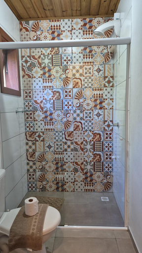 Bathroom 2, Recanto das Amendoeiras, Palhoça