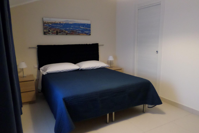 Bedroom 4, B&B Mansarda del Sole, Napoli