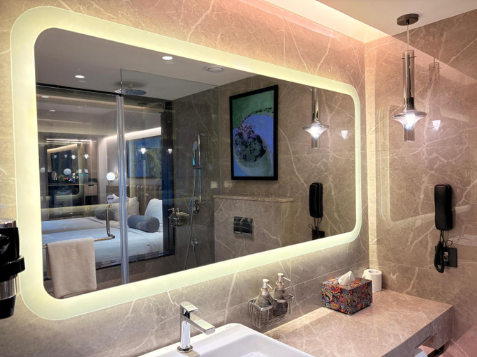 Bathroom 4, Pride Premier Pune, Pune
