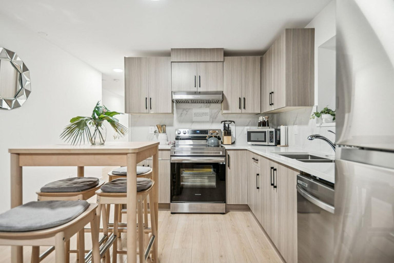 Others 5, NEST- Modern 2BR Basement Retreat in South Surrey, Greater Vancouver