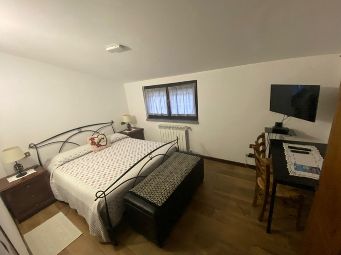 Bedroom 2, B&B Monteguzzo, Pavia