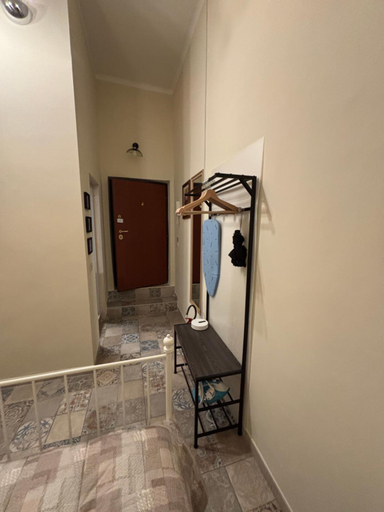 Bathroom 2, Whiteflower Apartments, Bari