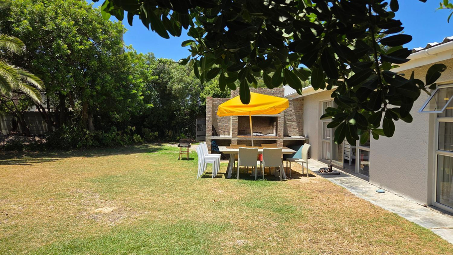 Others 5, 32 Main Road, Overberg