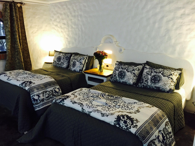 Bedroom 2, Hacienda San Patricio, Allende