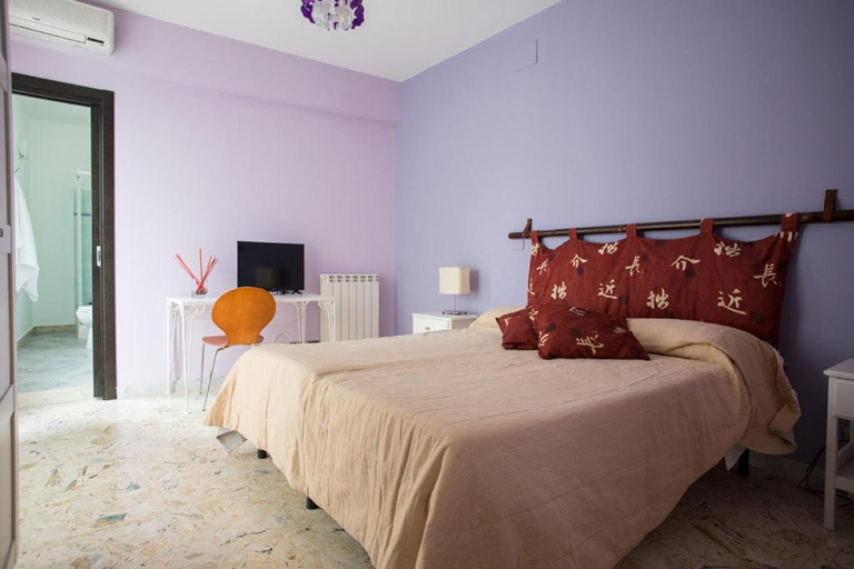 Others 4, Attiko B&B, Syracuse