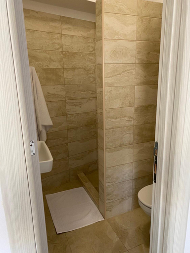 Bathroom 3, Apartmani Vila Delfin