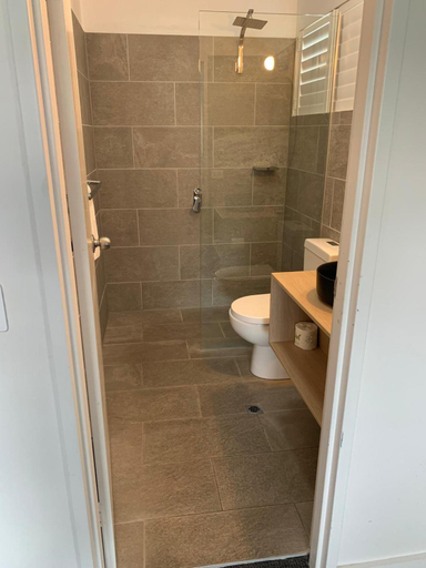 Bathroom 3, Batemans Bay Lodge, Eurobodalla