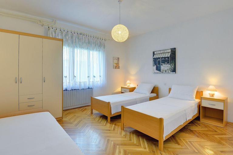Bedroom 2, Apartment in Pula near the Sea, Pula