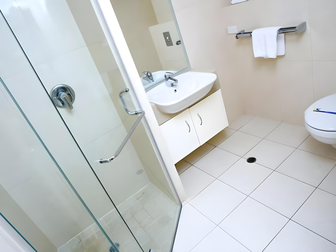 Bathroom 4, Colonial Resort Noosa, Noosa - Noosa-Noosaville