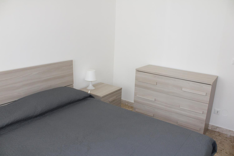 Others 5, La casa al mare, Ancona