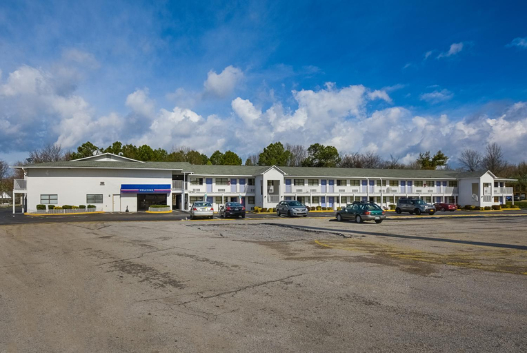 Exterior & Views 2, Motel 6 Chattanooga, TN, Hamilton