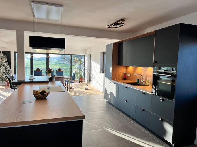 Others 4, House - Sleeps 8 - Pets Ok - Garden - Parking, Echternach