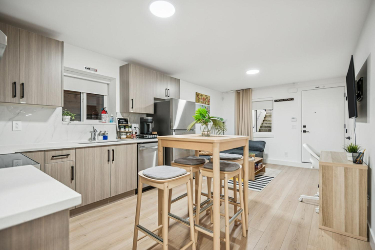 Others 4, NEST- Modern 2BR Basement Retreat in South Surrey, Greater Vancouver