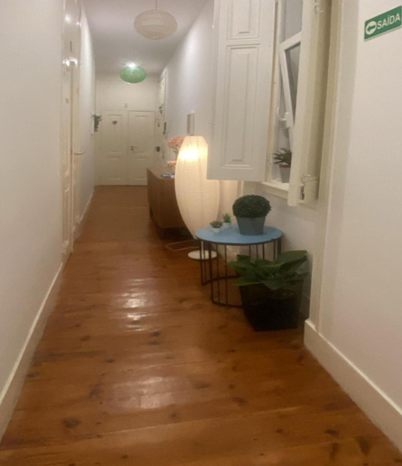 Others 3, Quarto no Apartamento Pombal Lisboa, Lisbon