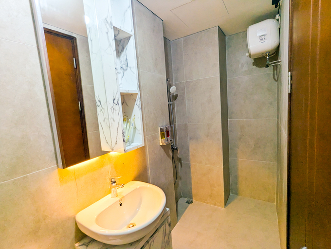 Bathroom 5, Lovina 2521 at Pollux Meisterstadt, Batam