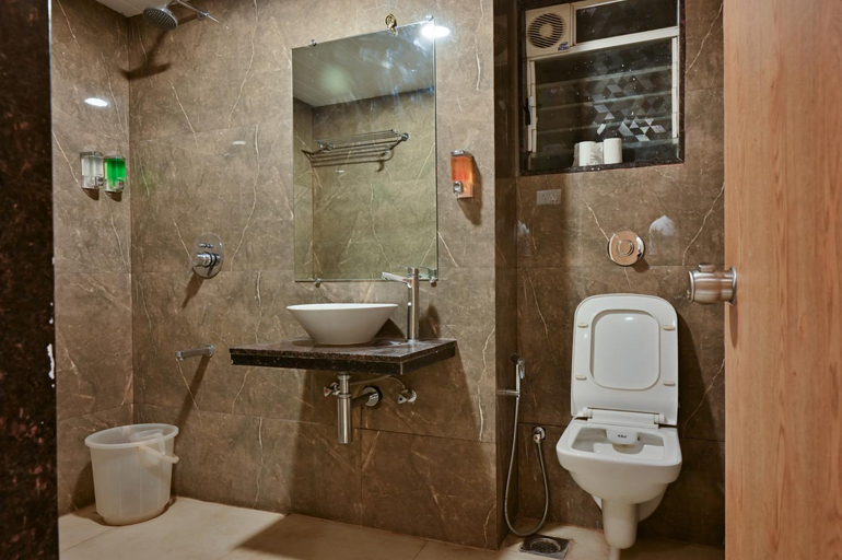 Bathroom 5, Hotel Solitaire, Pune