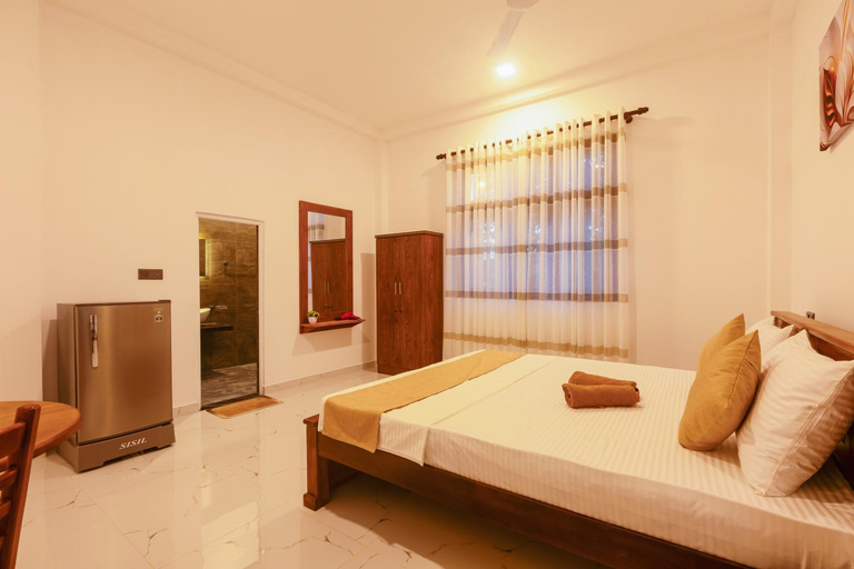 Bedroom 3, Blueray Villa, Akmeemana