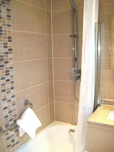 Swimming Pool 2, LONDON BLOOMSBURY SQUARE HOTEL by IHG, London
