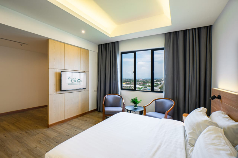 Bedroom 5, Crystal Crown Hotel Harbour View Port Klang, Klang