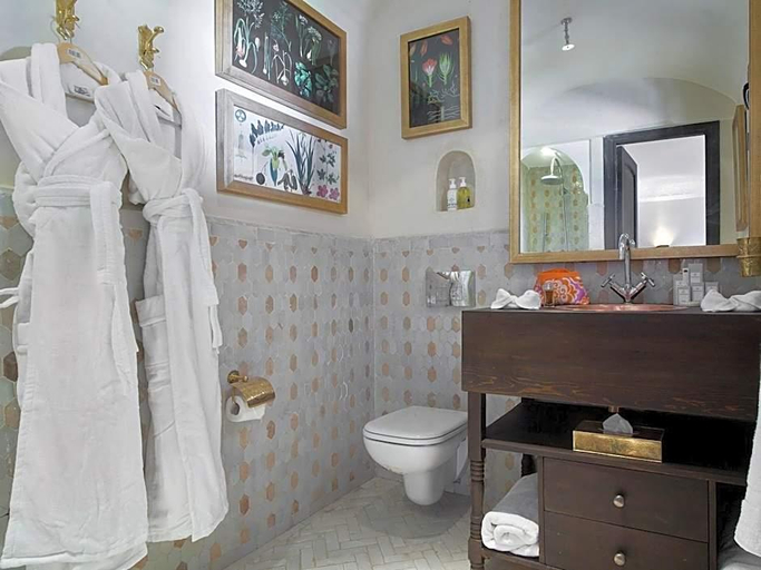 Bathroom 5, Palais de l'O, Marrakech