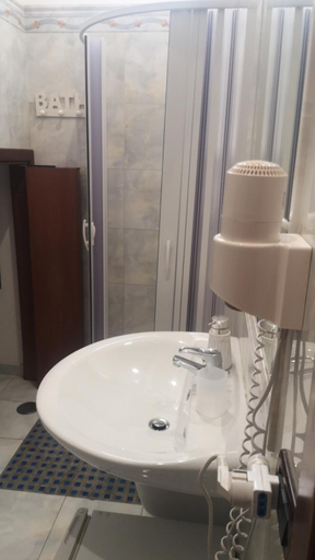 Bathroom 2, B&B Terracina Holiday, Latina