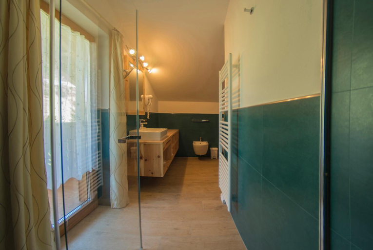 Bathroom 3, Apartments Edera, Bolzano