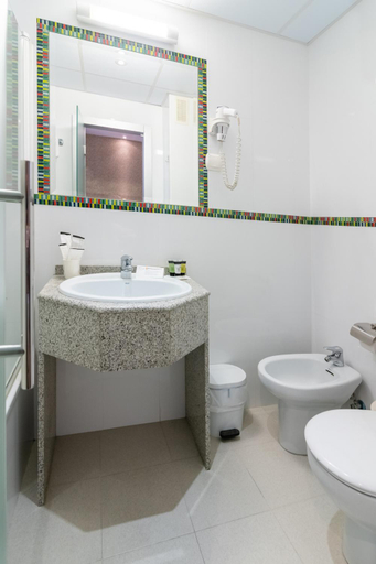 Bathroom 4, Sercotel Hotel Selu, Córdoba