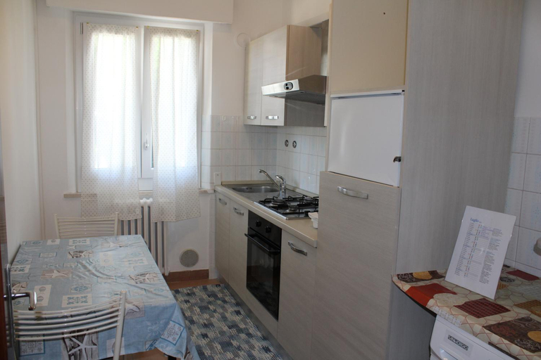 Others 4, La casa al mare, Ancona