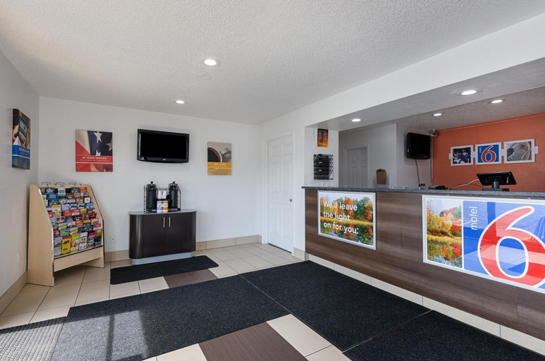 Public Area 3, Motel 6 Chattanooga, TN, Hamilton