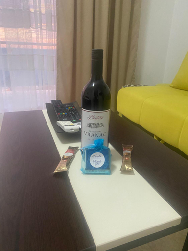 Others 4, Apartmani Vila Delfin